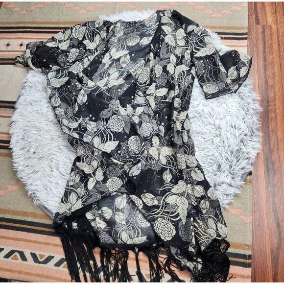 Lularoe womens Monroe sm Kimono black white Floral Print Fringe swim cover up - Picture 1 of 5